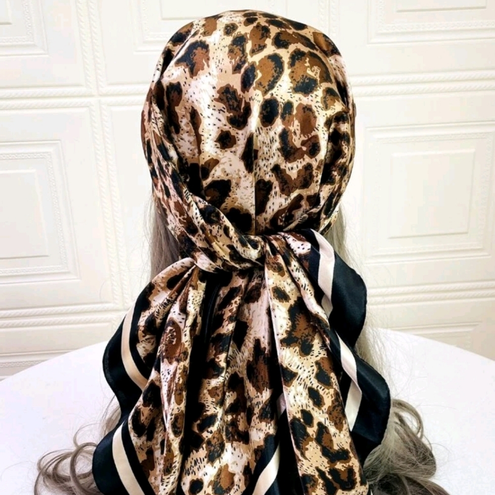 Beautiful Leopard Pattern Scarf